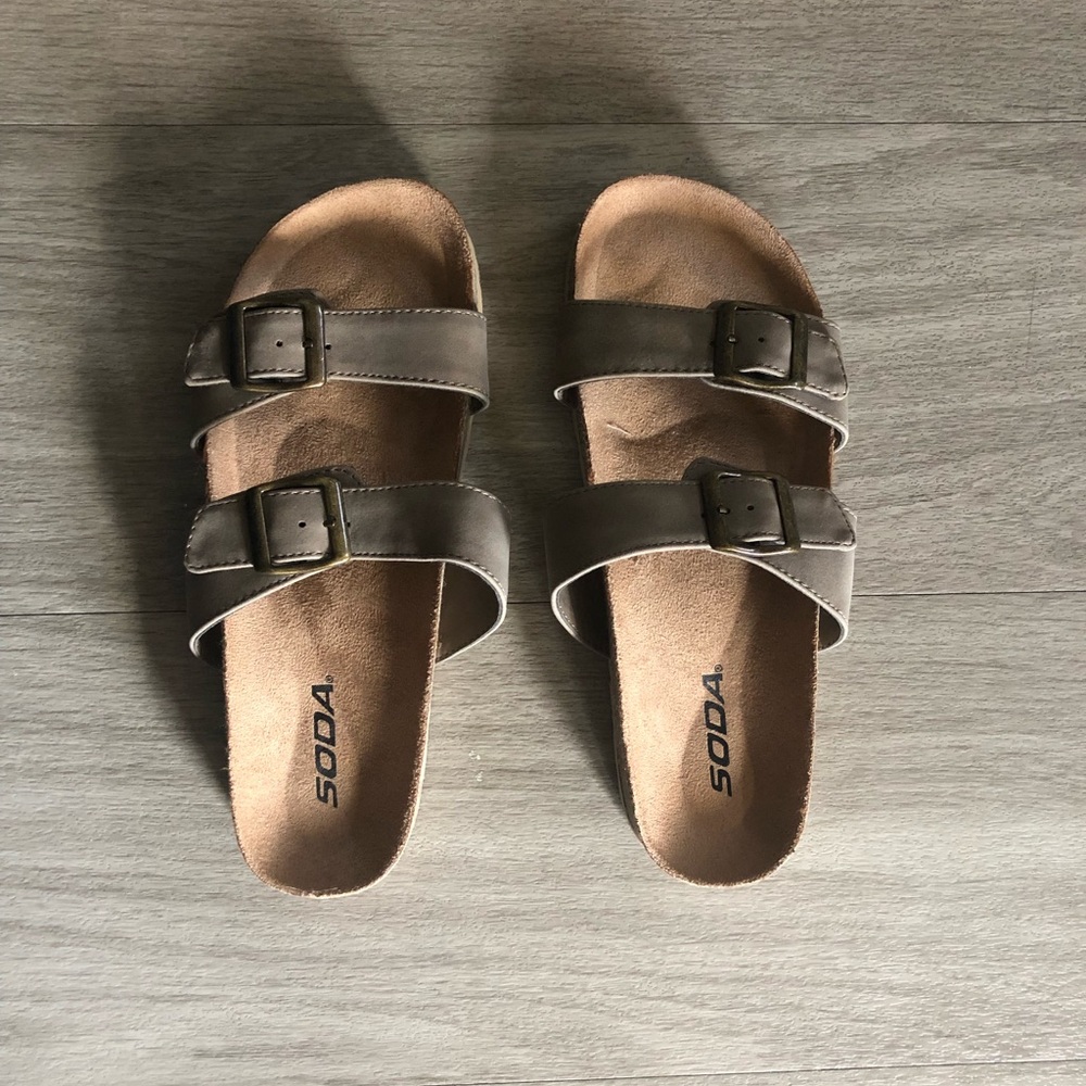 Tan sandals size 7